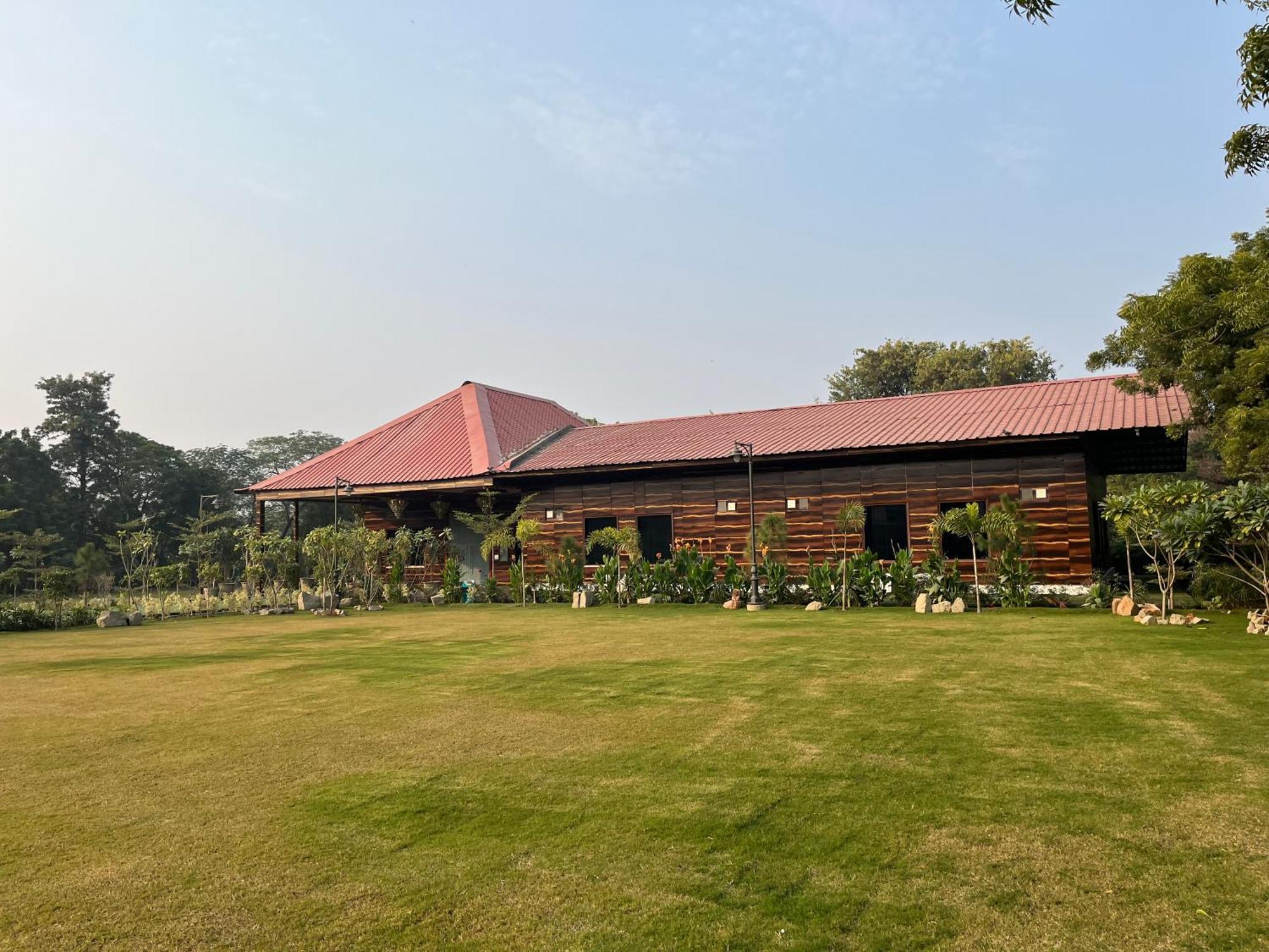 The Green Wood Palace I Farm House I Wedding I Party I 87Oo2O5865 Villa Gurgaon Exterior foto